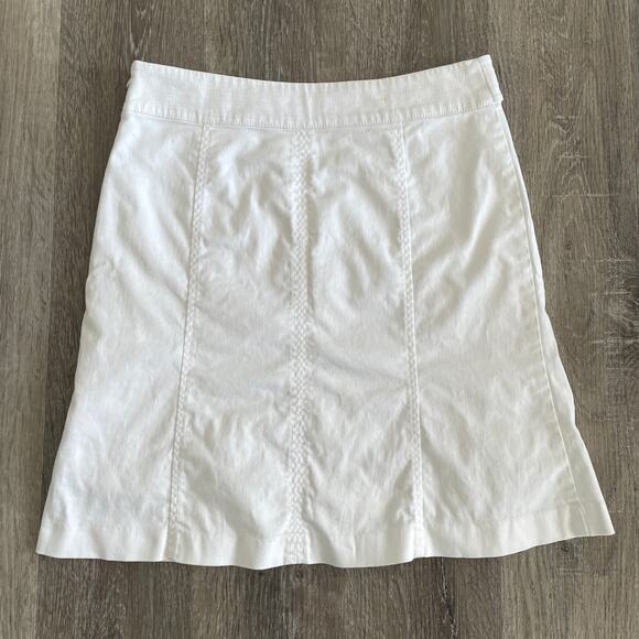 Lilly Pulitzer A-Line Mini Skirt in White - Size: 4 - Picture 2 of 6